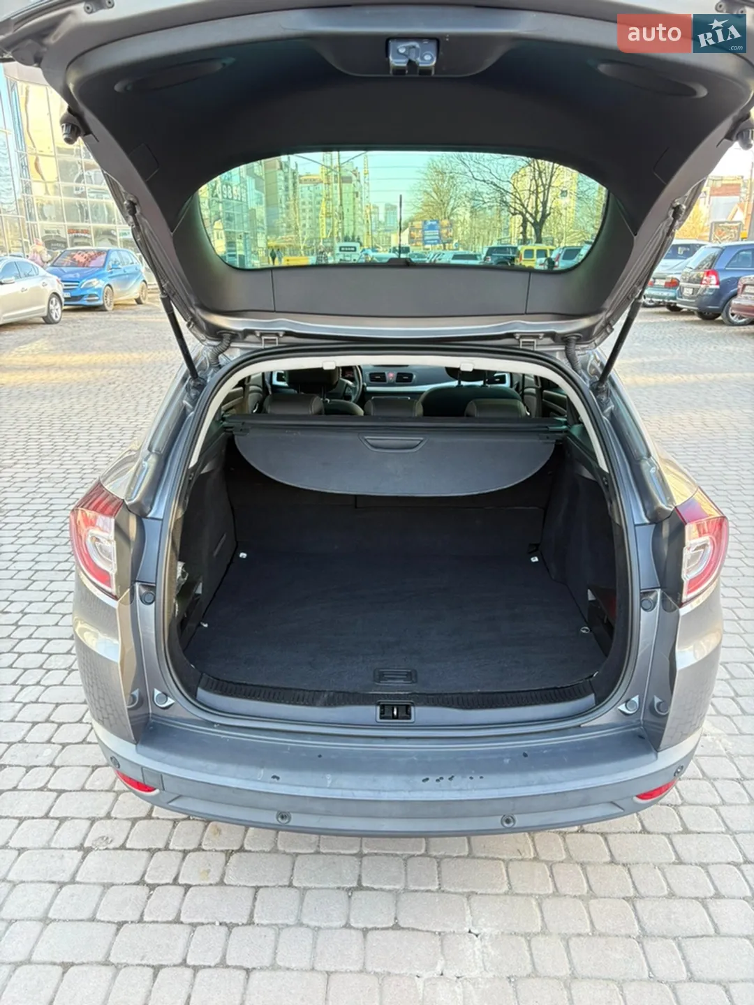 2010 Renault Megane - мініатюра 13