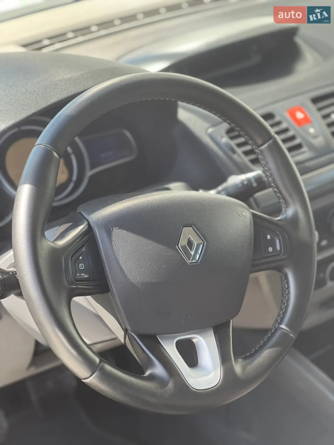 2010 Renault Megane - мініатюра 26