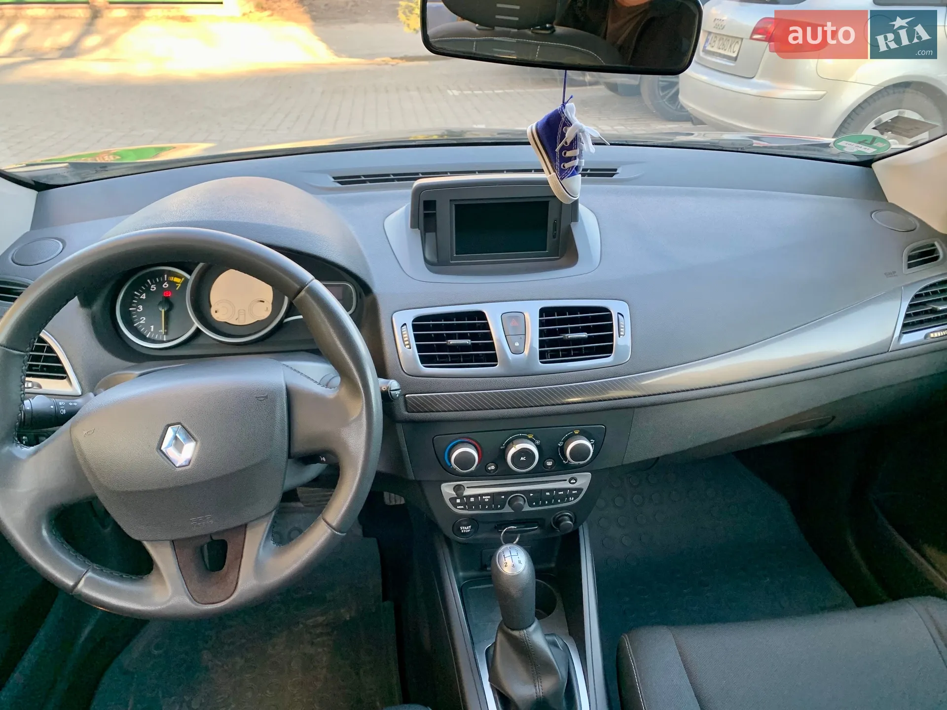 2012 Renault Megane - мініатюра 11