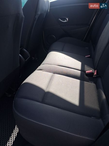 Хетчбек Renault Megane 2011 в Валках