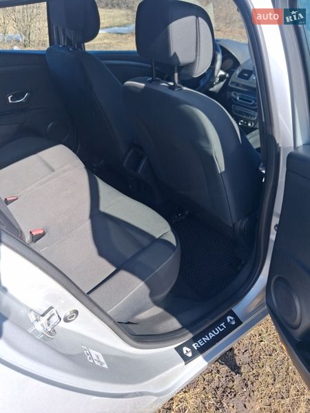 Хетчбек Renault Megane 2011 в Валках