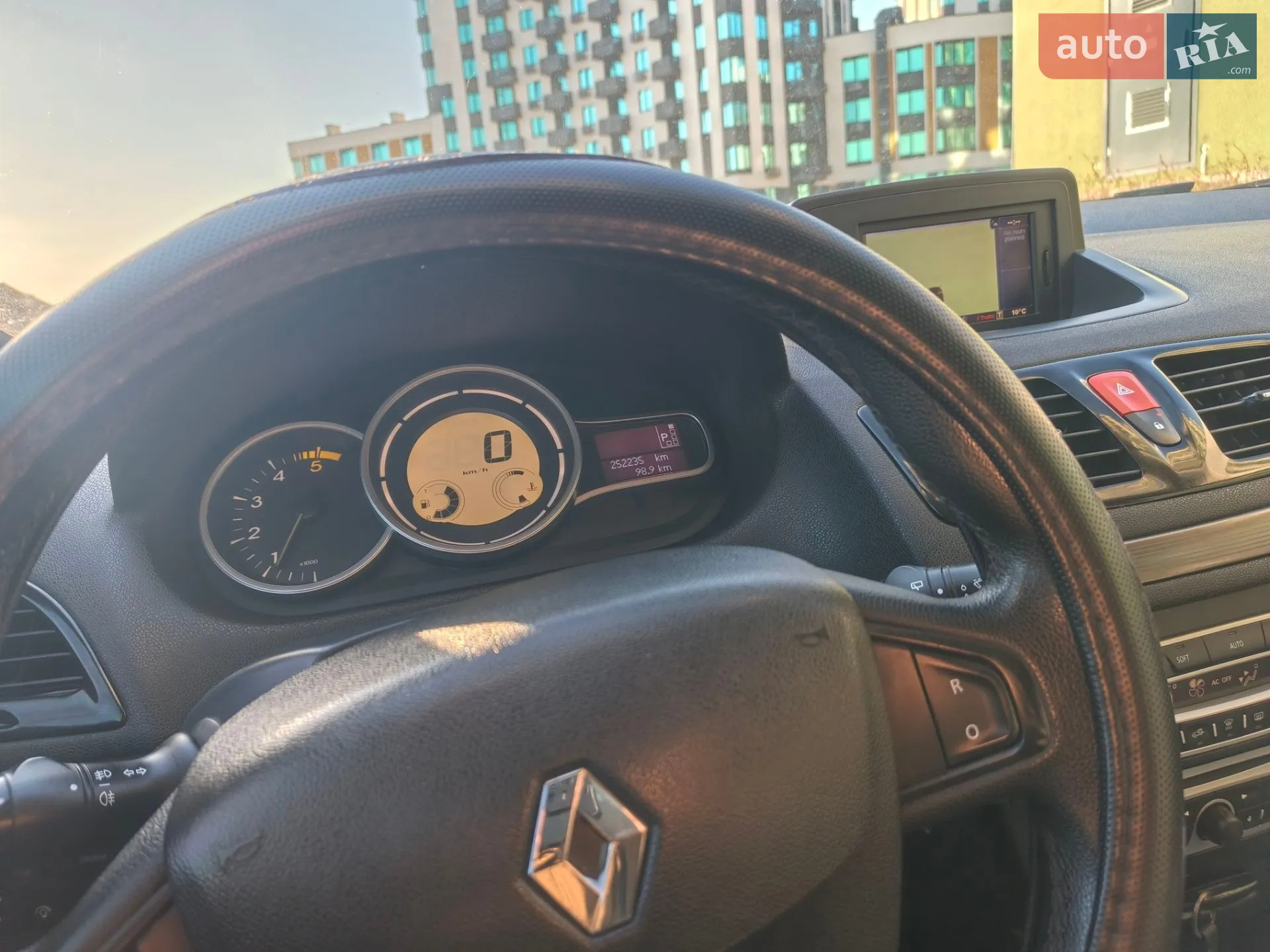 2010 Renault Megane - мініатюра 27