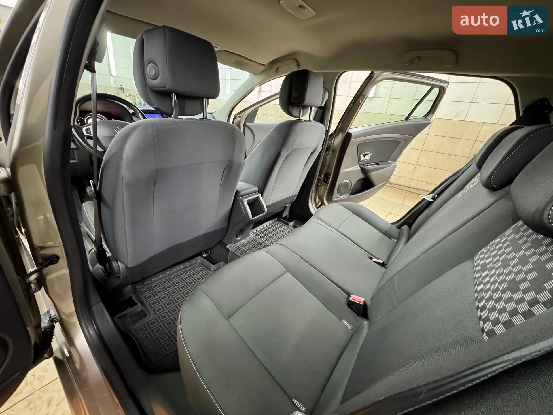 2012 Renault Megane - мініатюра 29