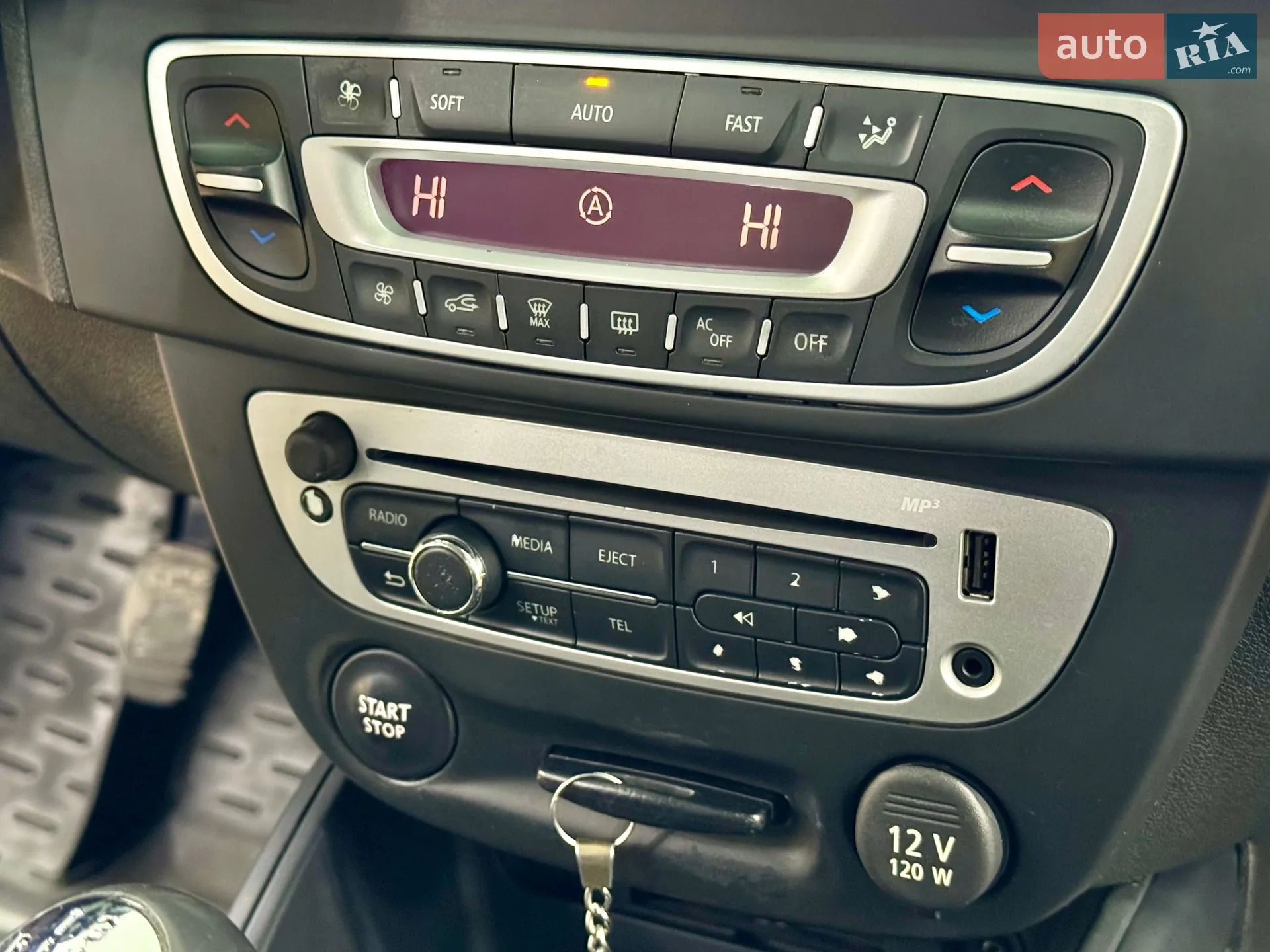 2012 Renault Megane - мініатюра 41