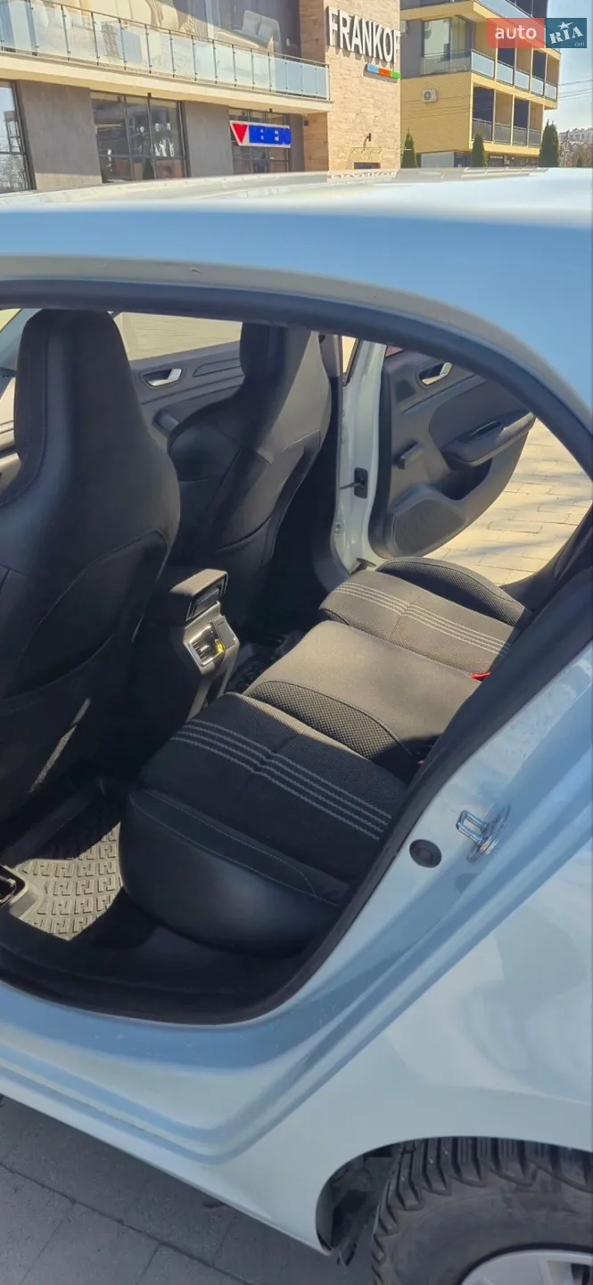 2018 Renault Megane - мініатюра 8
