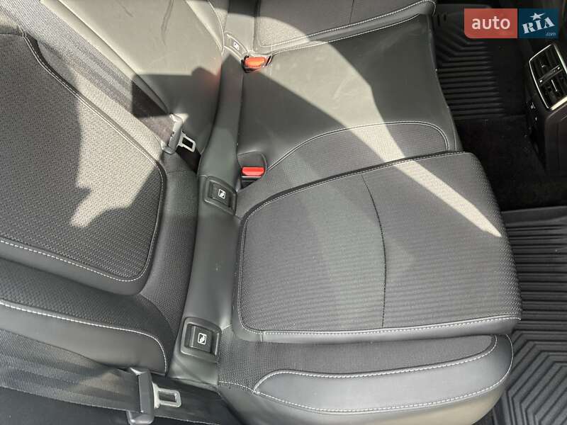 Универсал Renault Megane 2021 в Киеве фото 62 Универсал Renault Megane 2021 в Киеве