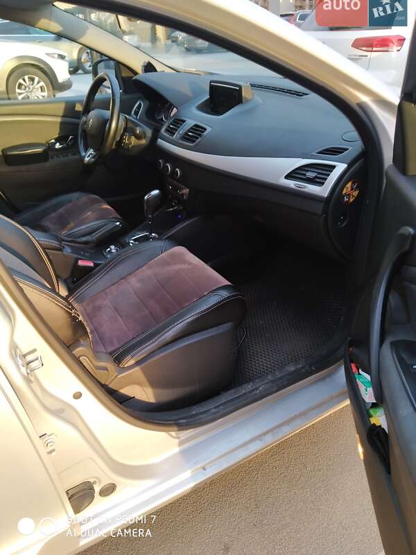 Универсал Renault Megane 2013 в Киеве