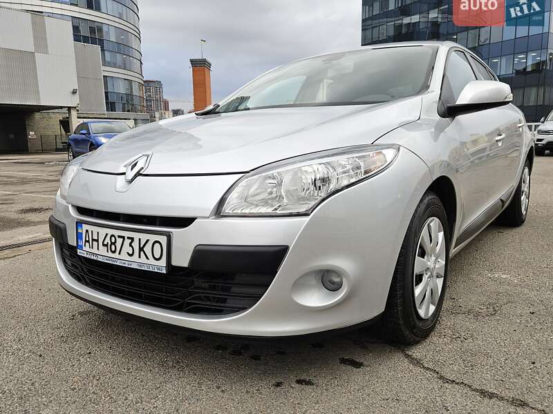 Хэтчбек Renault Megane 2010 в Днепре