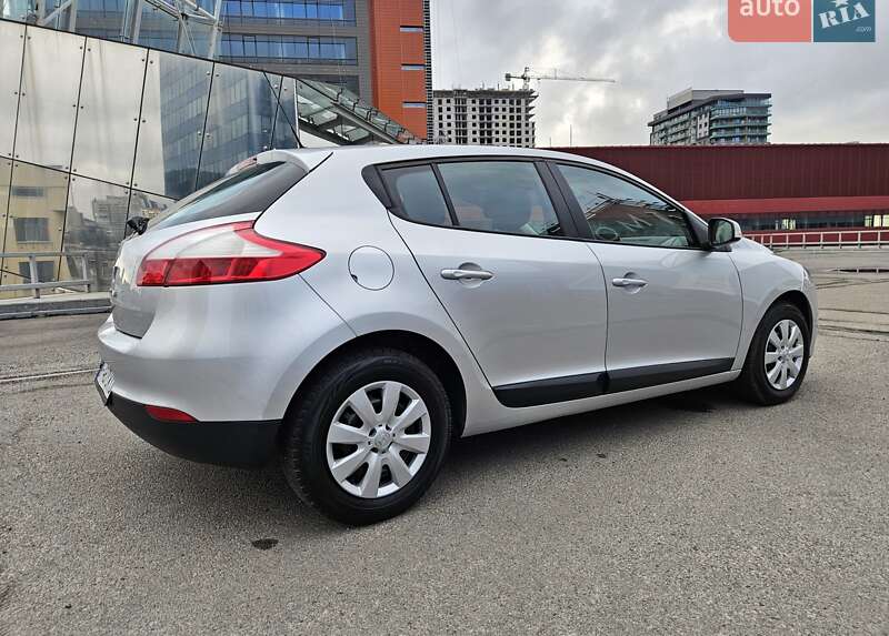 Хэтчбек Renault Megane 2010 в Днепре