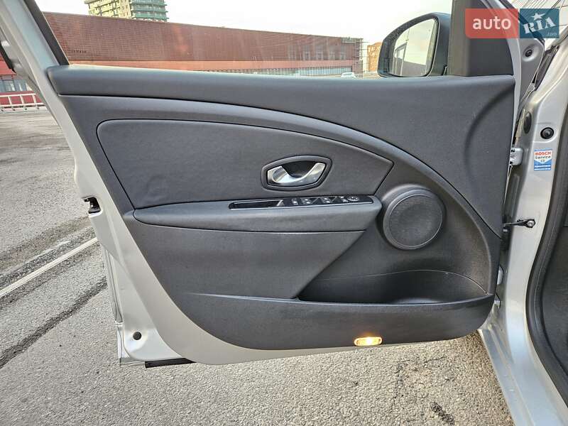 Хэтчбек Renault Megane 2010 в Днепре