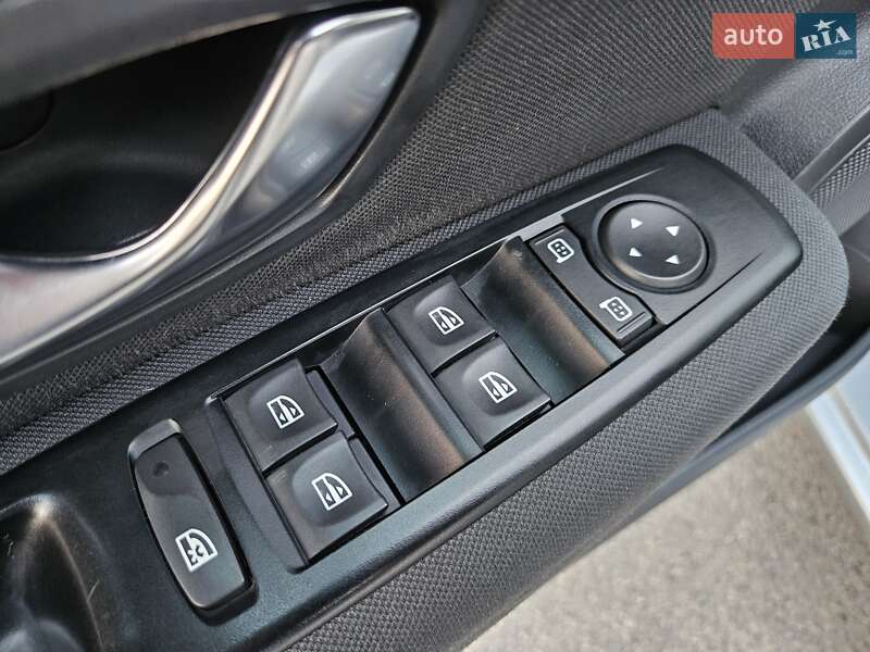 Хэтчбек Renault Megane 2010 в Днепре