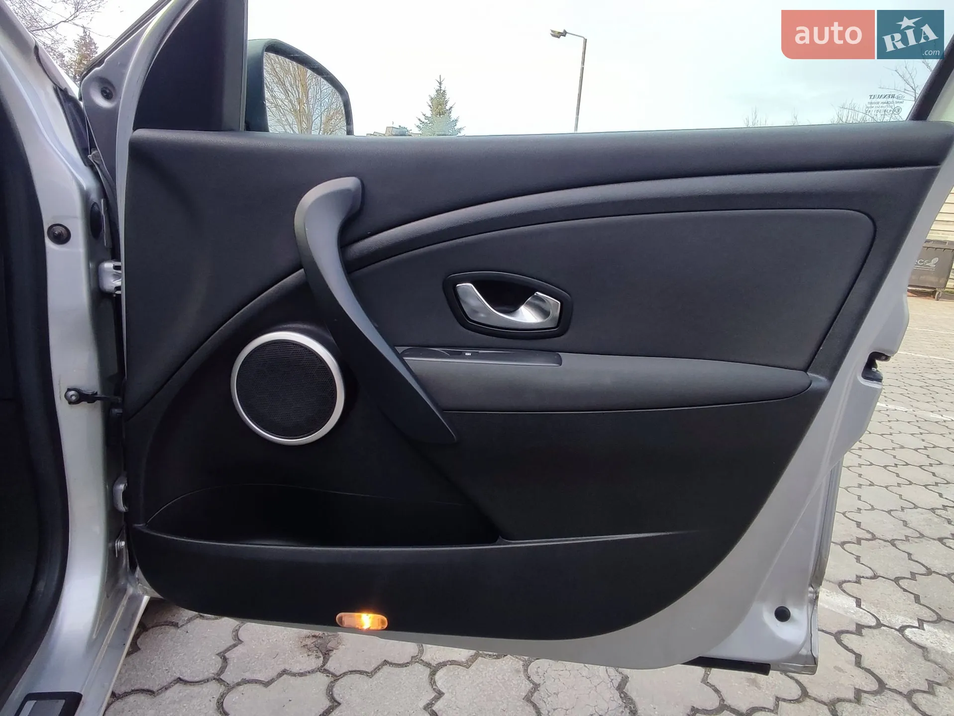 2010 Renault Megane - мініатюра 39