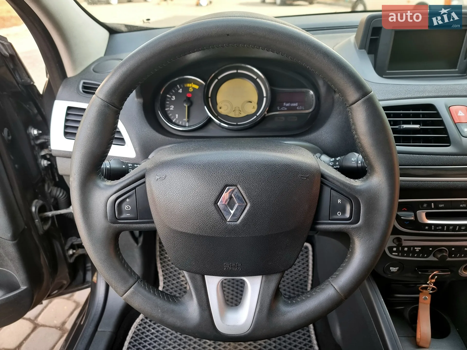 2010 Renault Megane - мініатюра 32