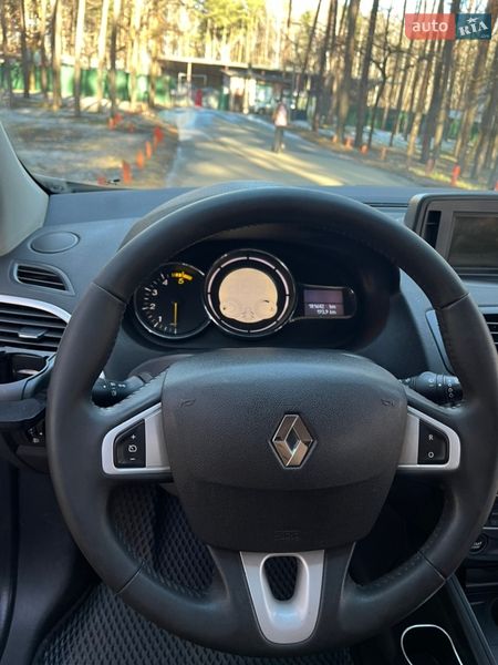 Универсал Renault Megane 2011 в Киеве фото 10 Универсал Renault Megane 2011 в Киеве