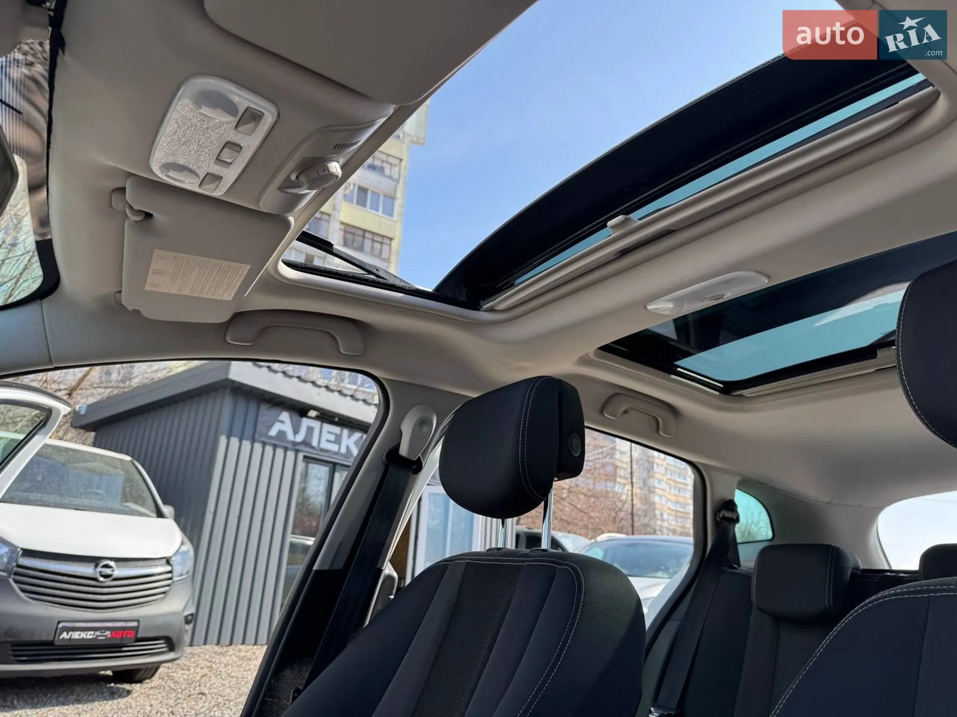 2011 Renault Megane - мініатюра 57