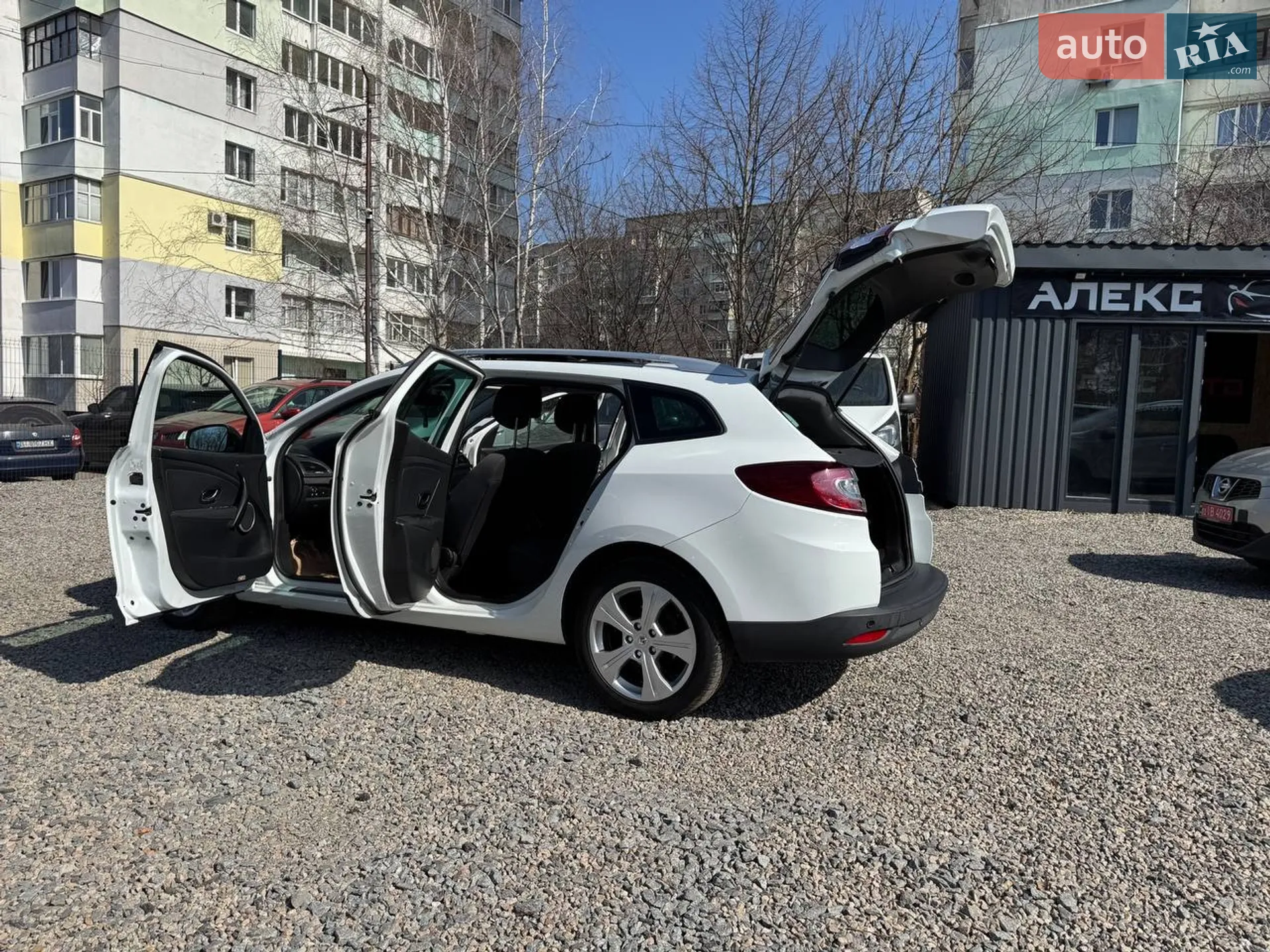 2011 Renault Megane - мініатюра 72