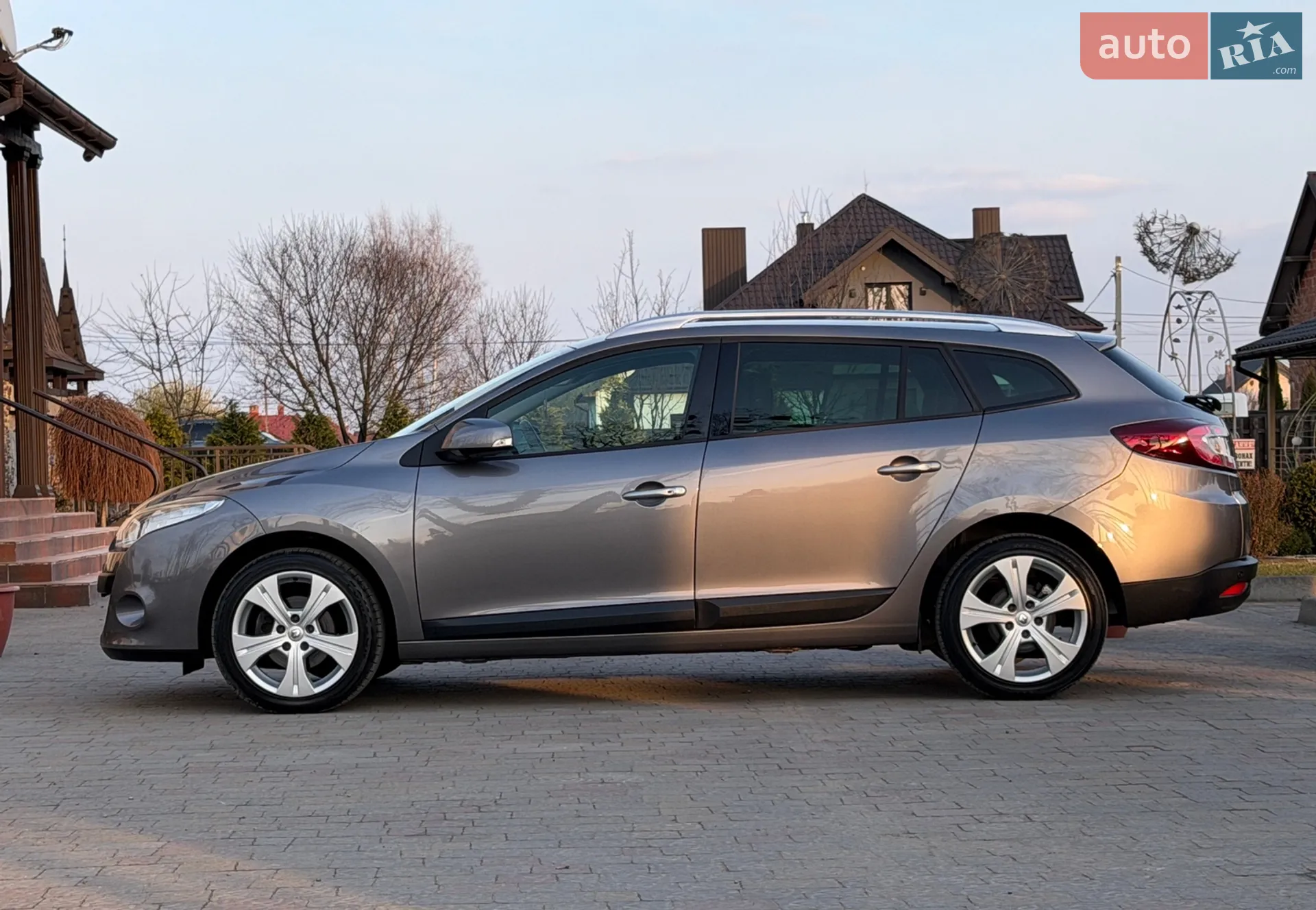 2010 Renault Megane - мініатюра 10