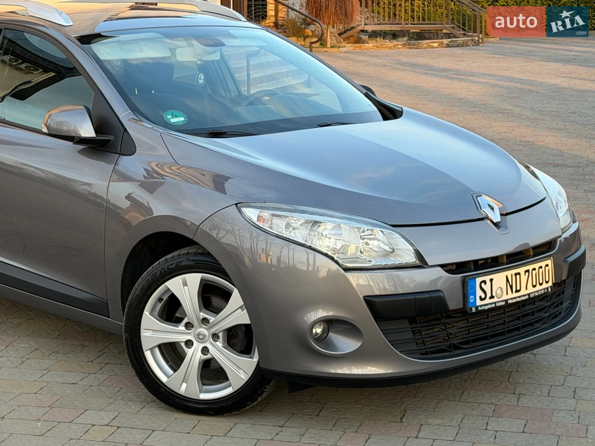 2010 Renault Megane - мініатюра 25