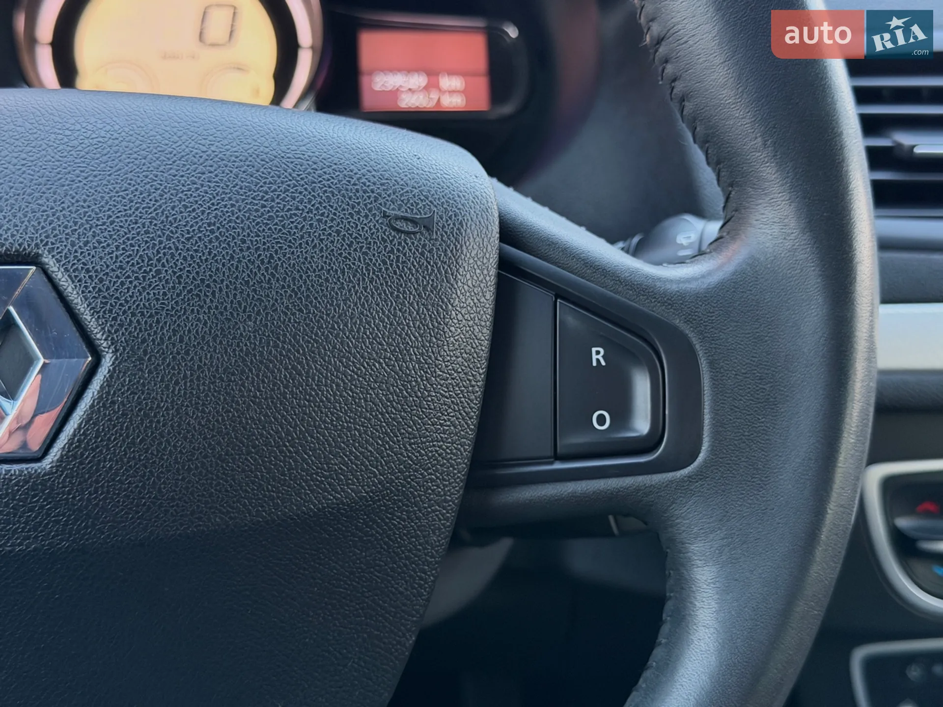 2010 Renault Megane - мініатюра 64