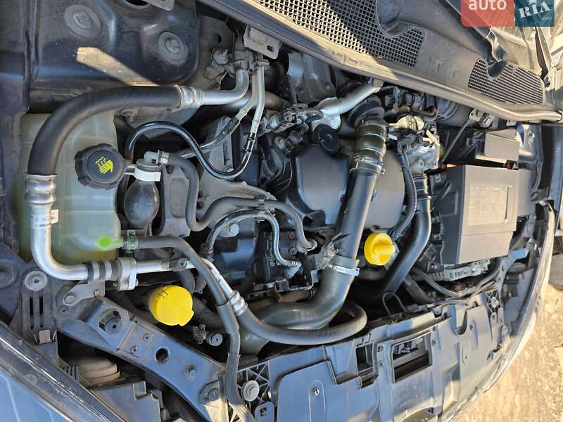 Хетчбек Renault Megane 2015 в Люботині