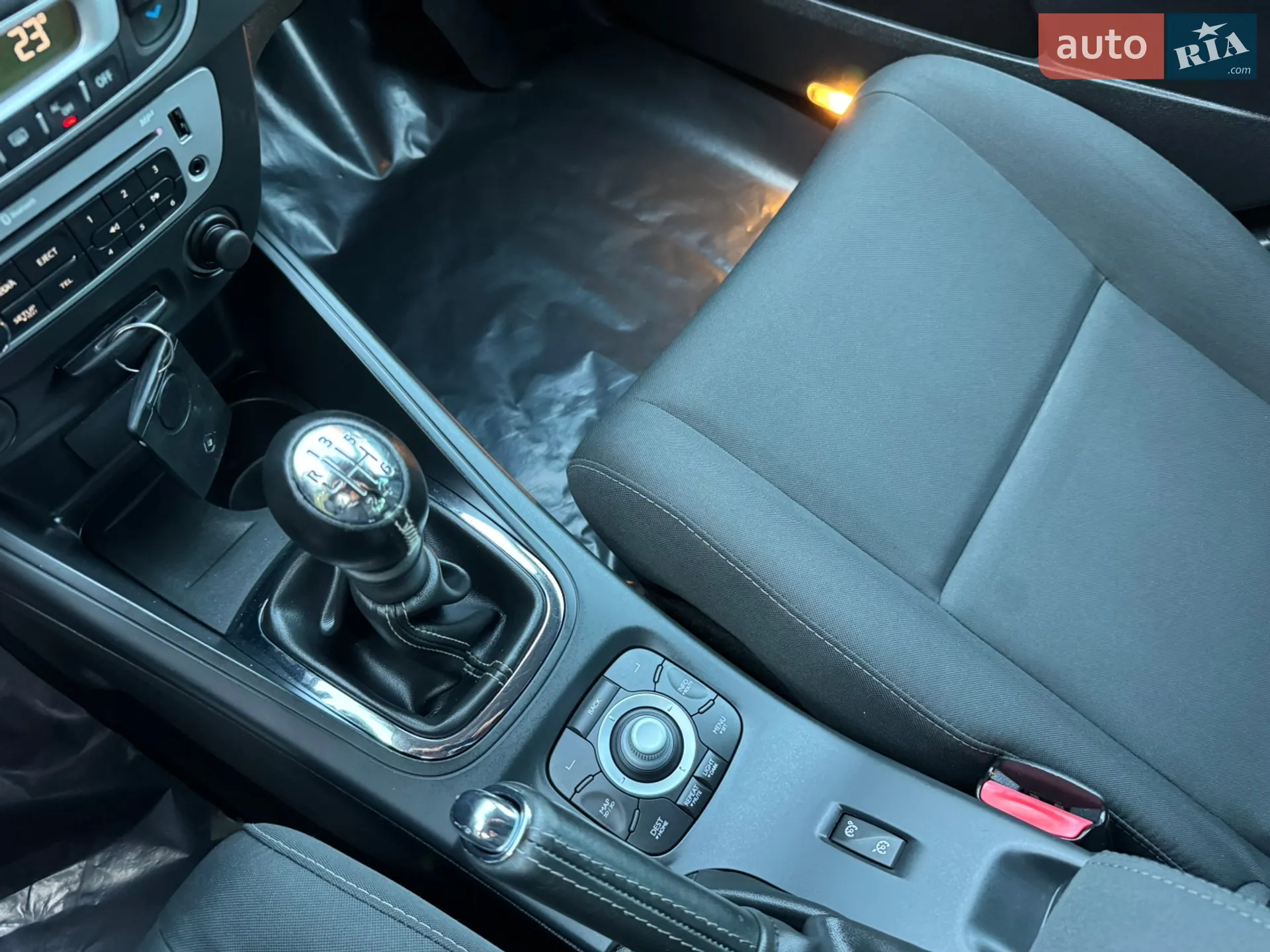 2012 Renault Megane - мініатюра 32
