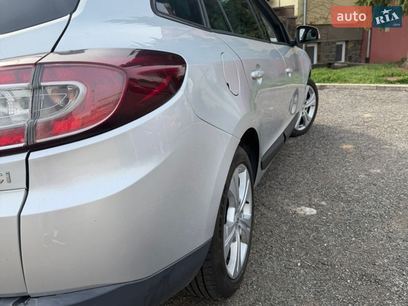 Універсал Renault Megane 2011 в Золочеві