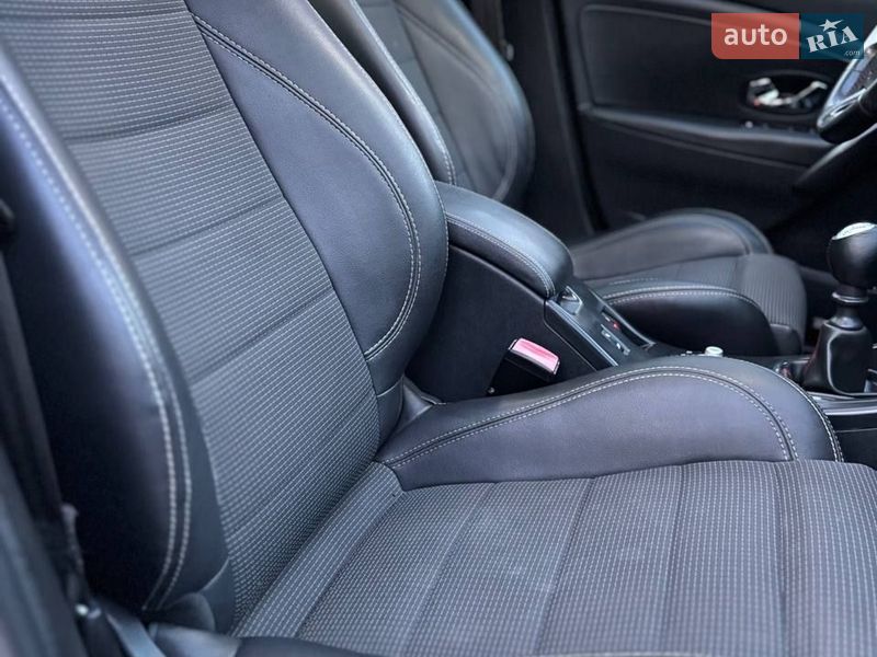 Универсал Renault Megane 2013 в Остроге фото 33 Универсал Renault Megane 2013 в Остроге