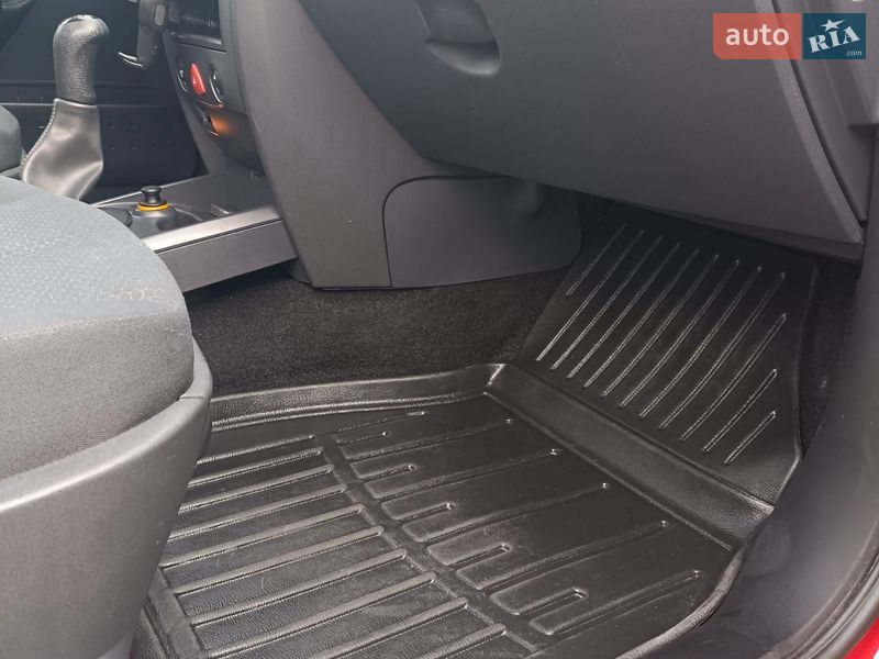 Хэтчбек Renault Megane 2004 в Киеве фото 40 Хэтчбек Renault Megane 2004 в Киеве