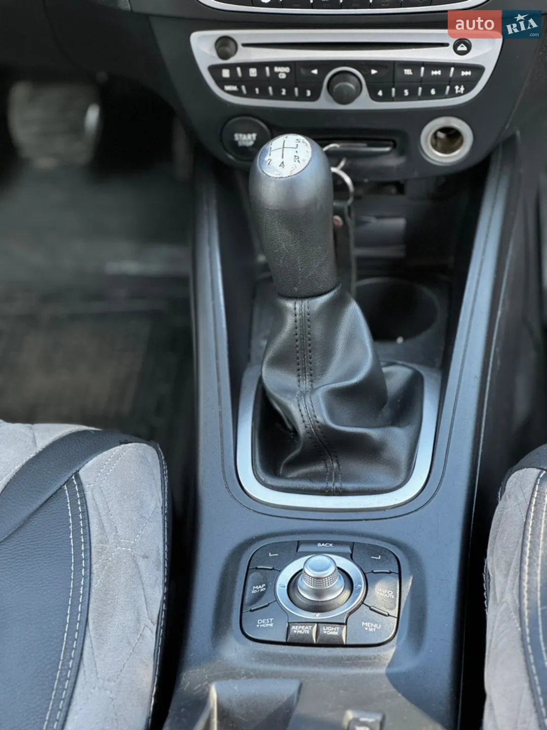 2010 Renault Megane - мініатюра 8