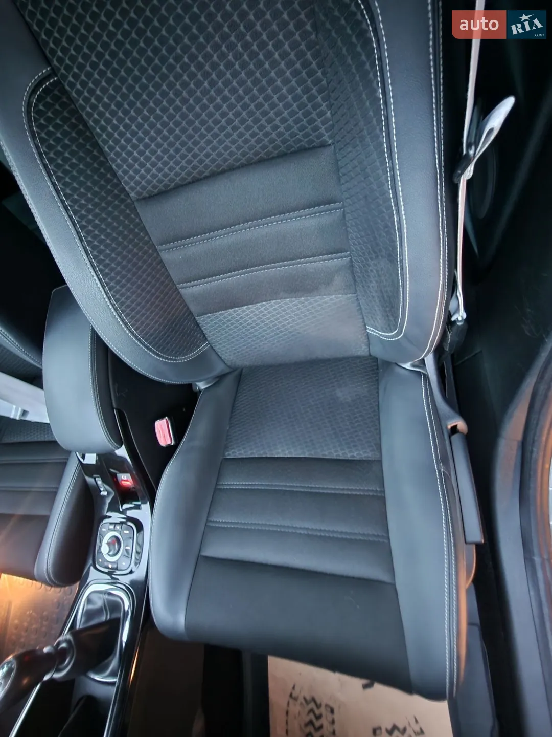 2013 Renault Megane - мініатюра 31