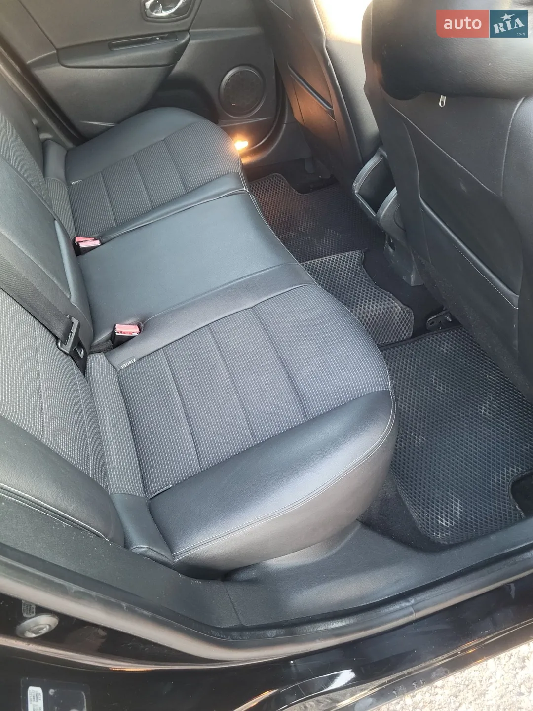 2012 Renault Megane - мініатюра 11