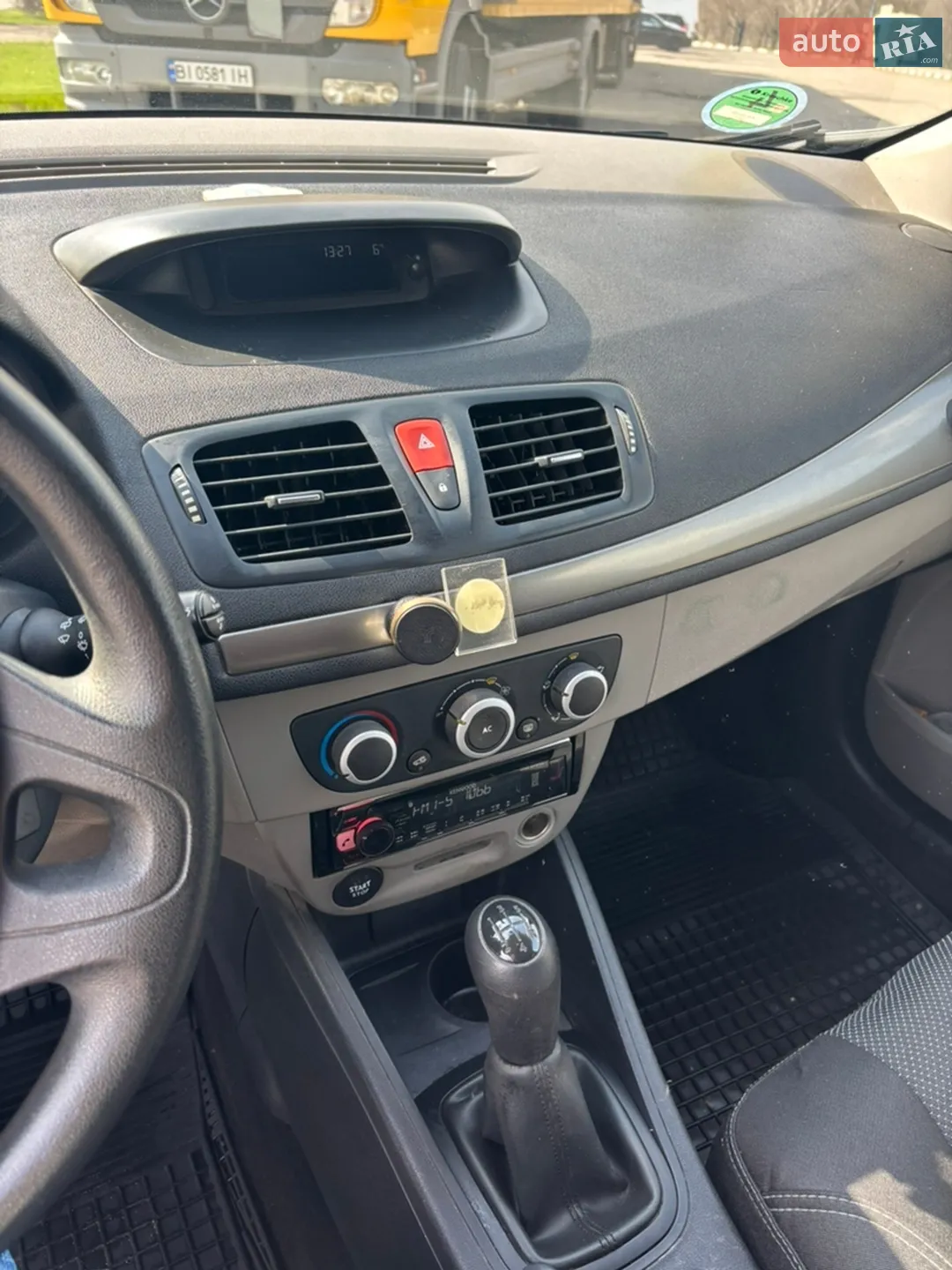 2010 Renault Megane - мініатюра 19