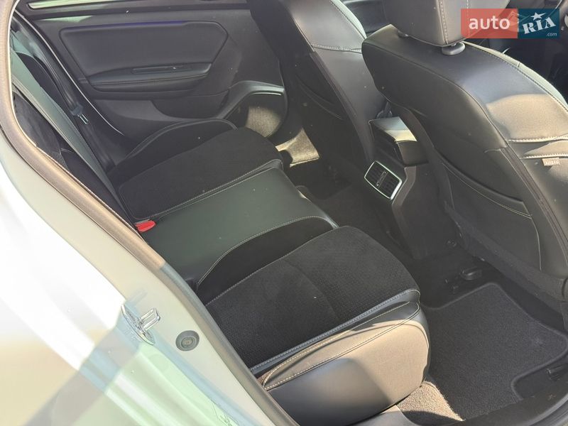 Универсал Renault Megane 2019 в Броварах фото 53 Универсал Renault Megane 2019 в Броварах