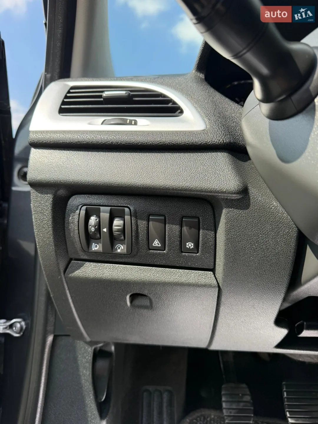 2012 Renault Megane - мініатюра 144