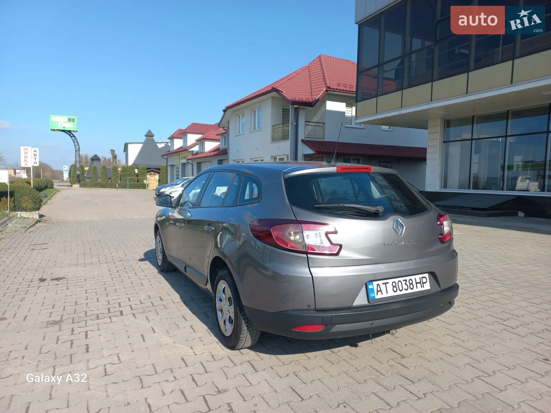 2010 Renault Megane - мініатюра 11