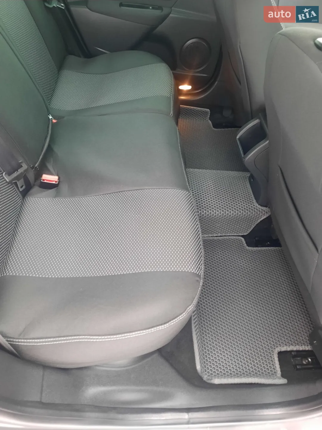 2012 Renault Megane - мініатюра 12