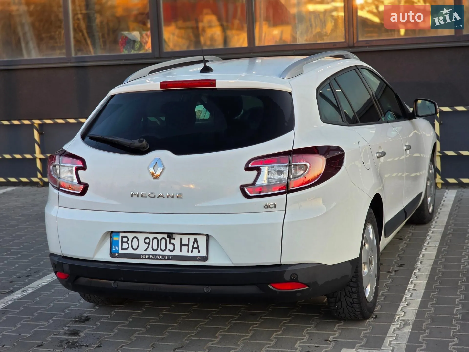2010 Renault Megane - мініатюра 12