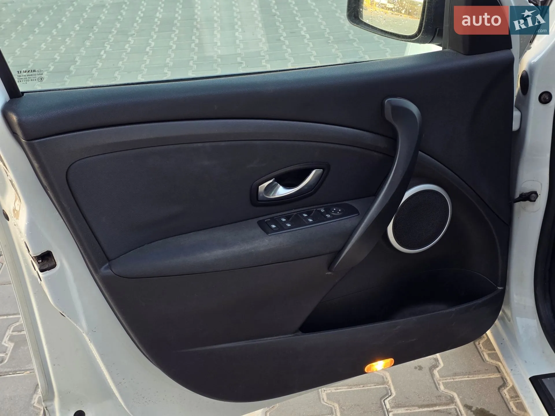 2010 Renault Megane - мініатюра 20