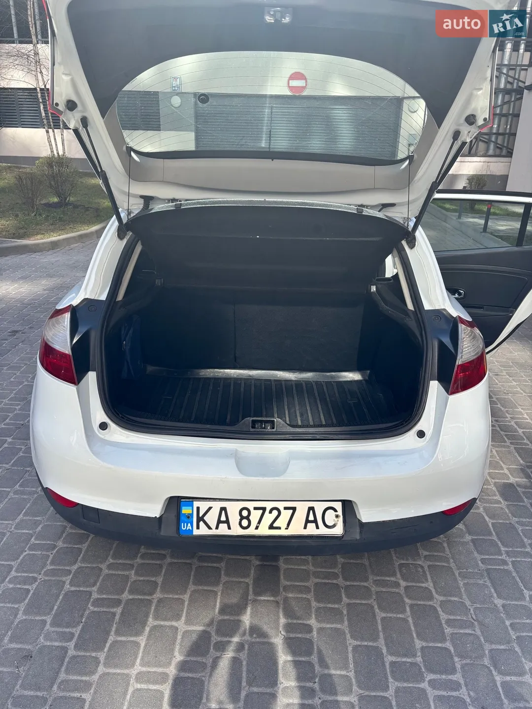 2014 Renault Megane - мініатюра 9