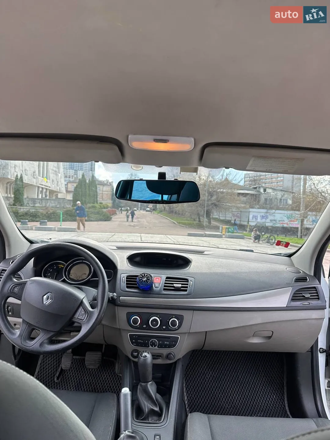 2011 Renault Megane - мініатюра 15