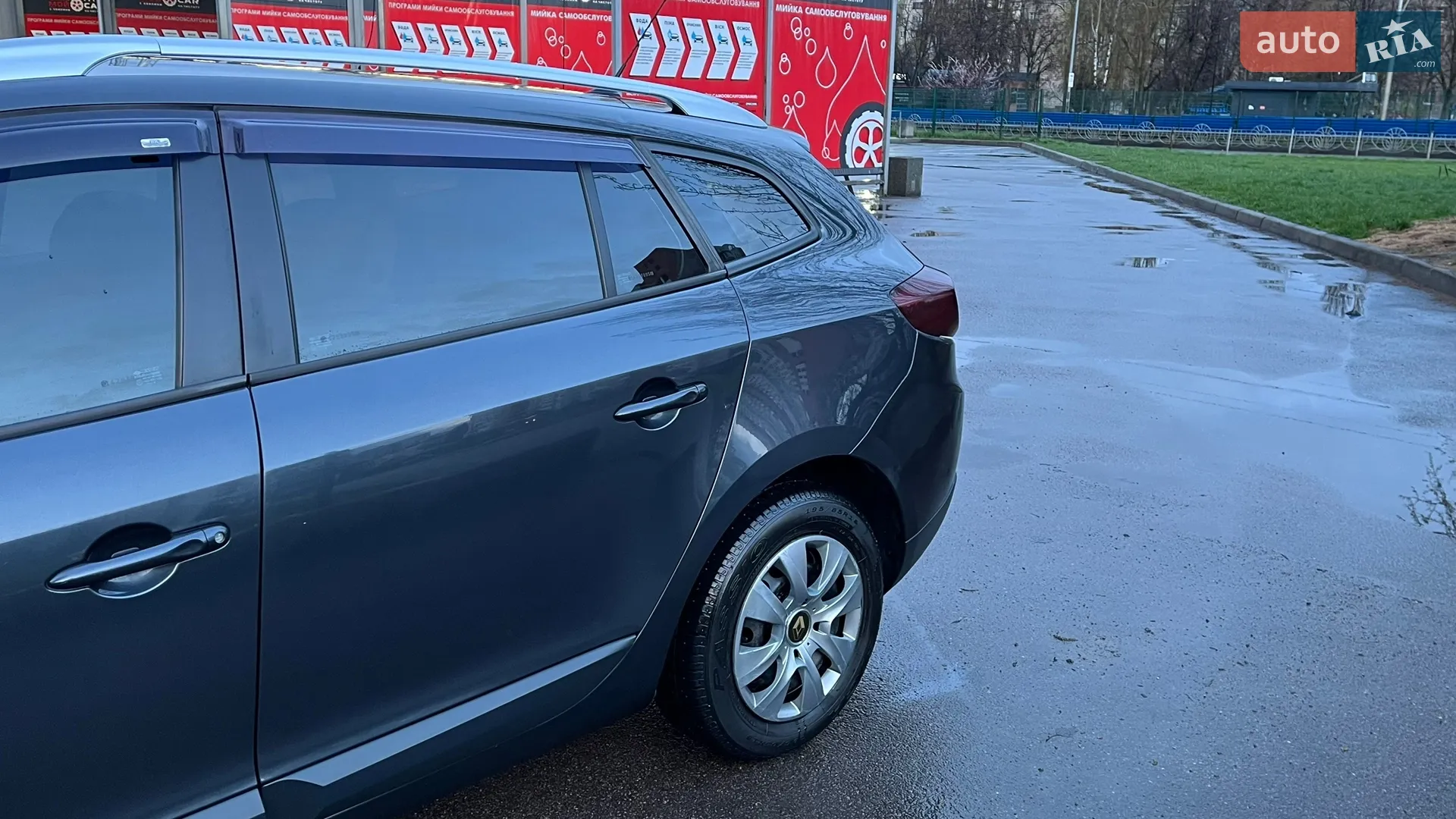2010 Renault Megane - мініатюра 27