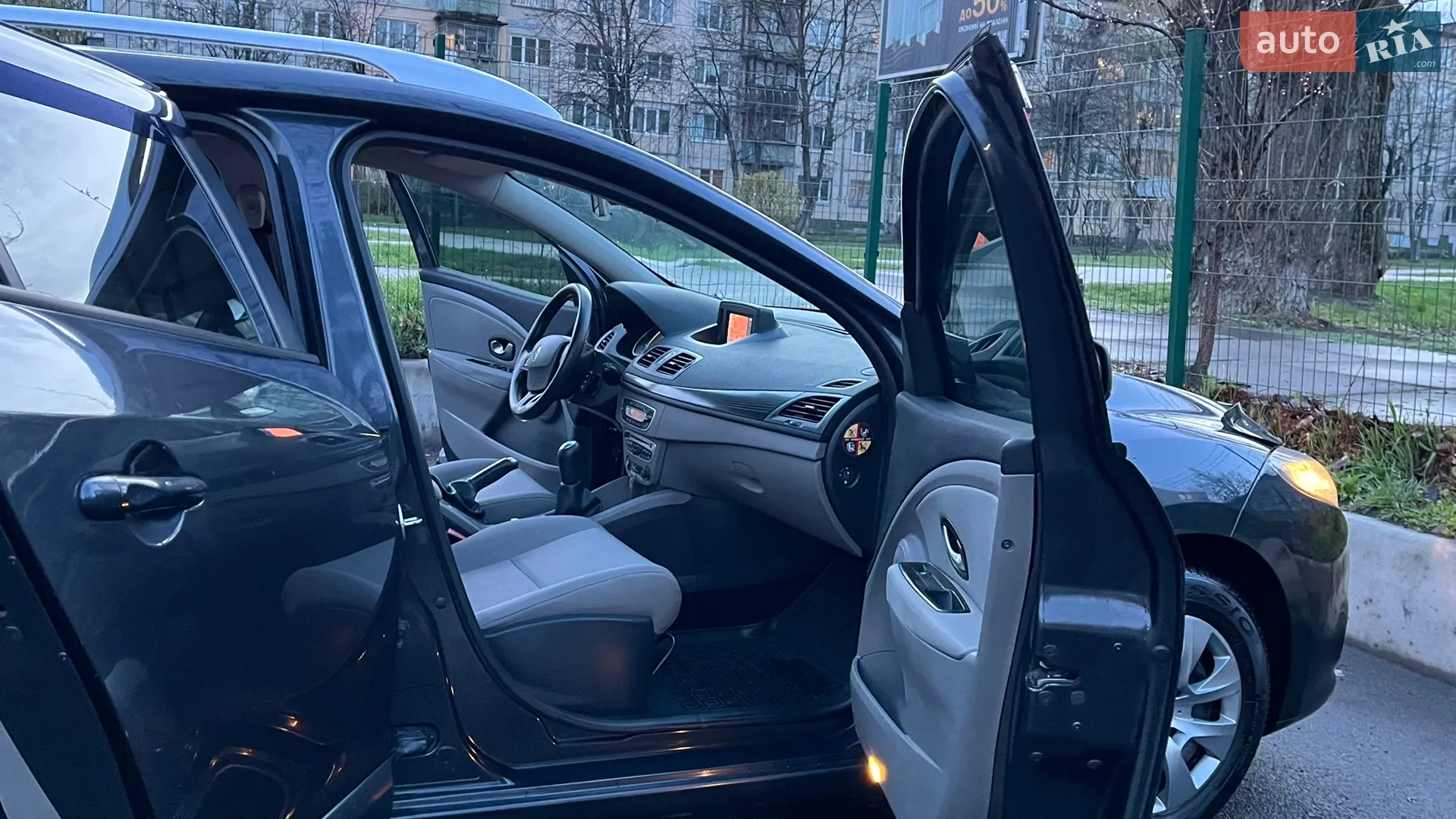 2010 Renault Megane - мініатюра 42