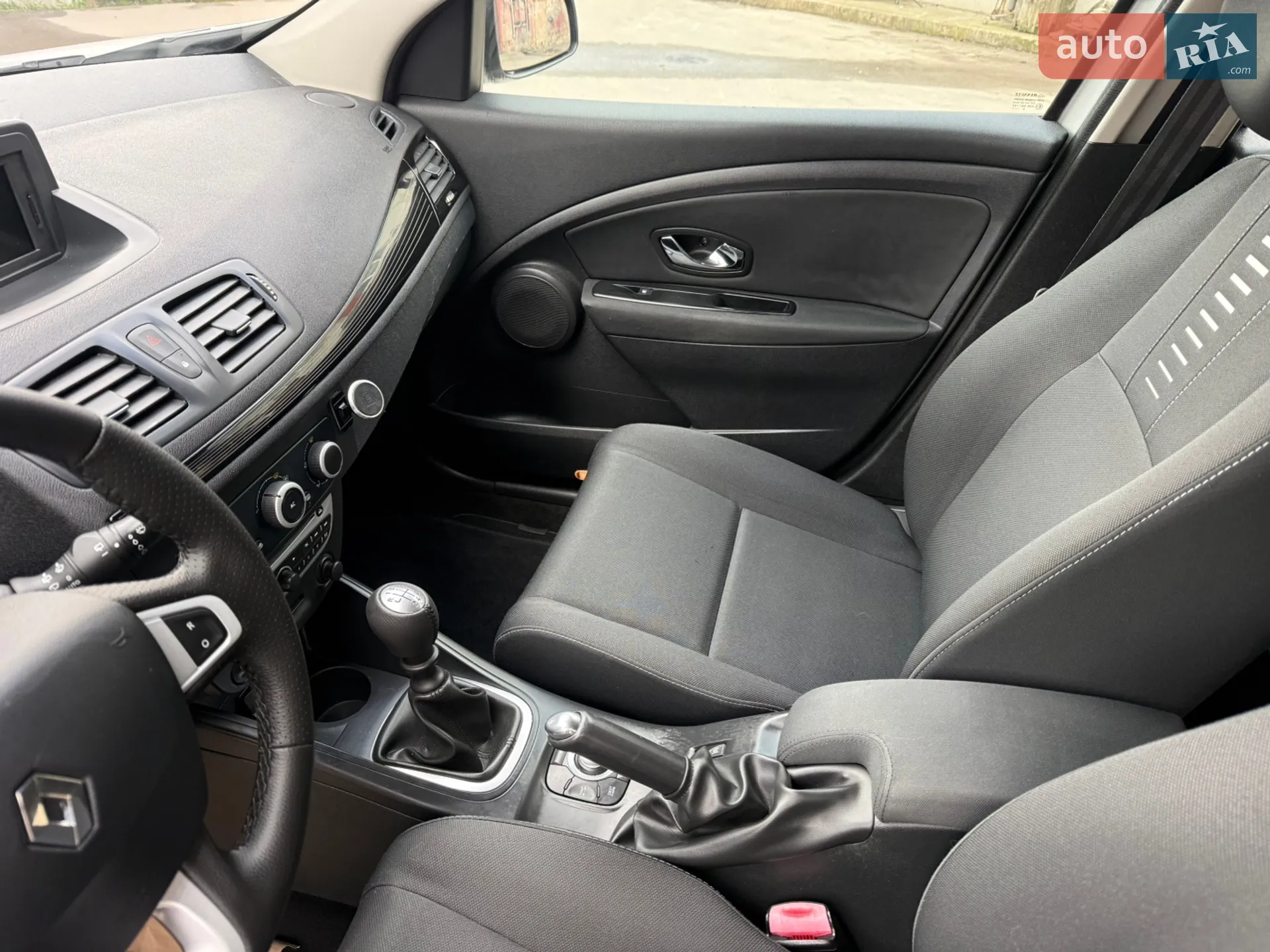 2012 Renault Megane - мініатюра 21
