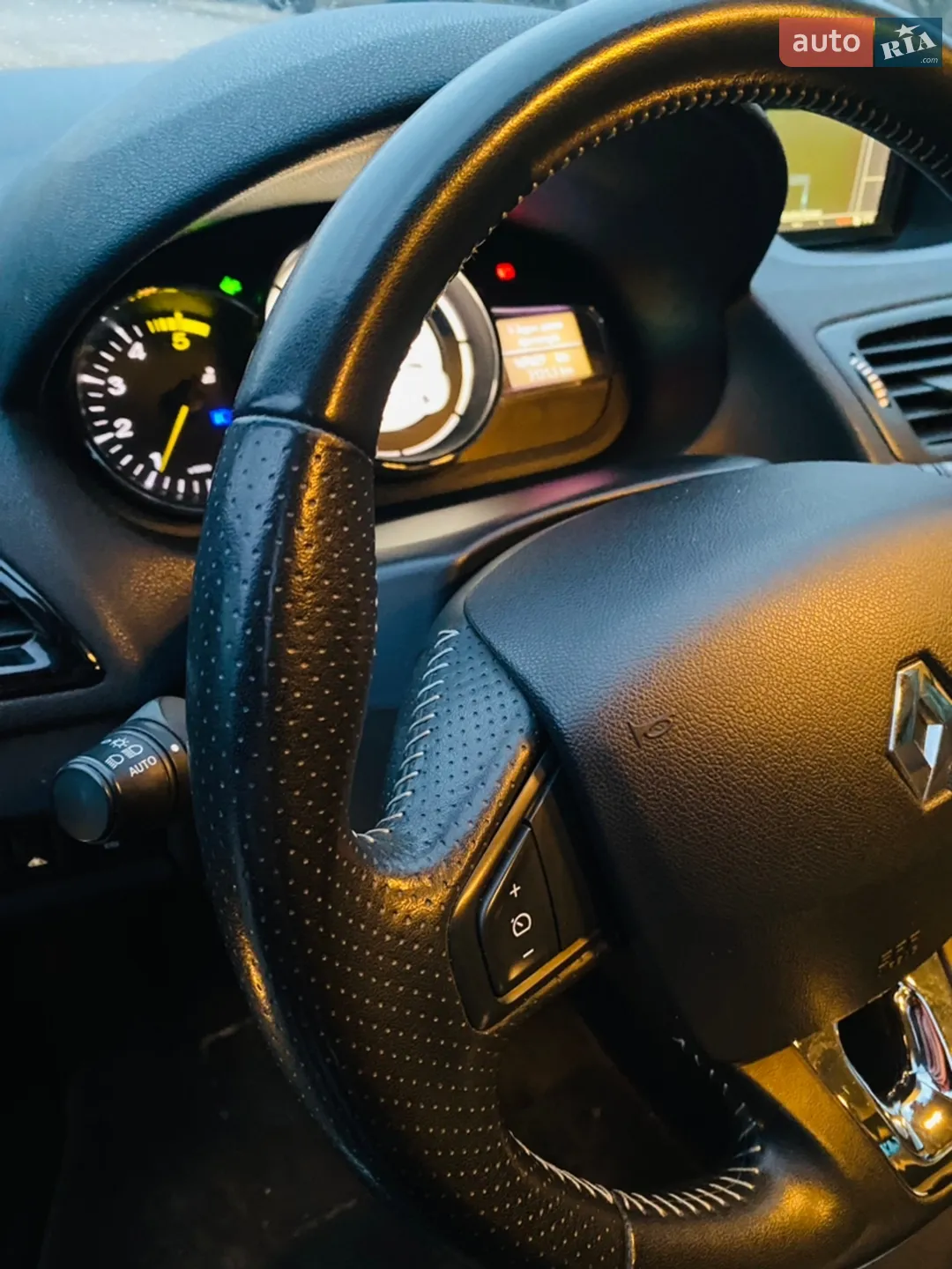 2014 Renault Megane - мініатюра 13