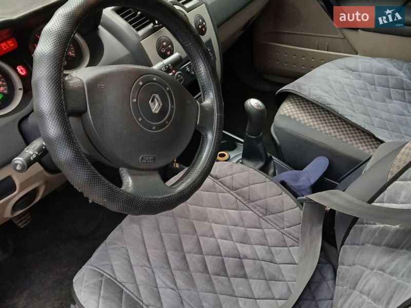 Хетчбек Renault Megane 2003 в Вараші