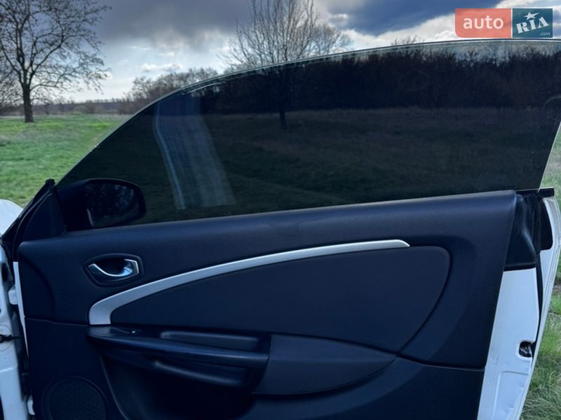 Кабриолет Renault Megane 2011 в Верхнеднепровске