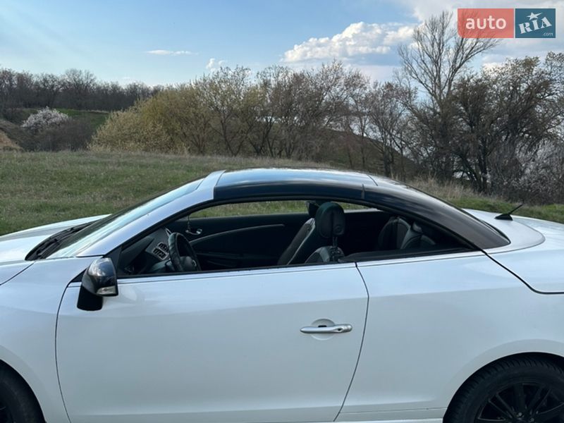 Кабриолет Renault Megane 2011 в Верхнеднепровске