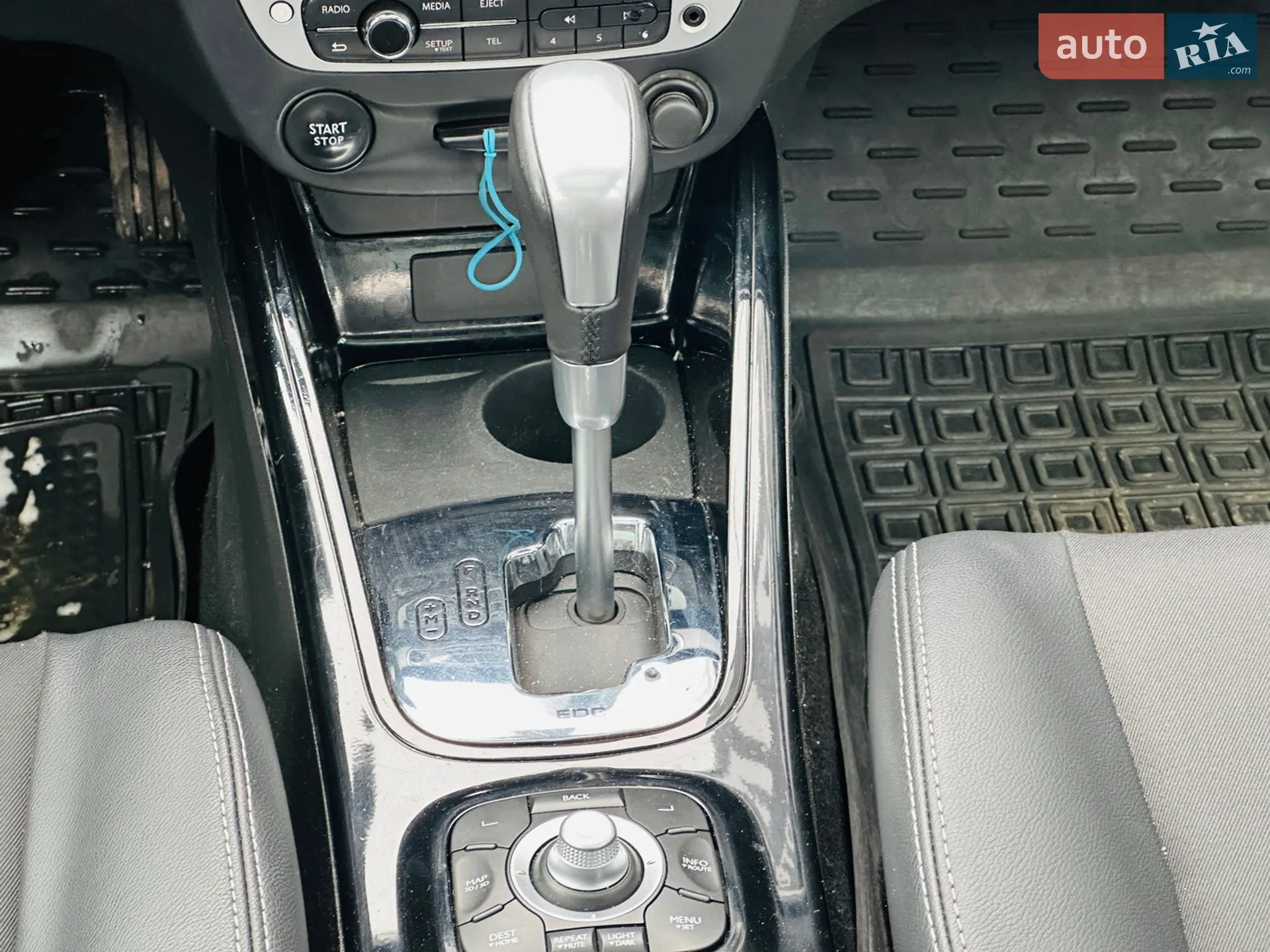 2012 Renault Megane - мініатюра 28