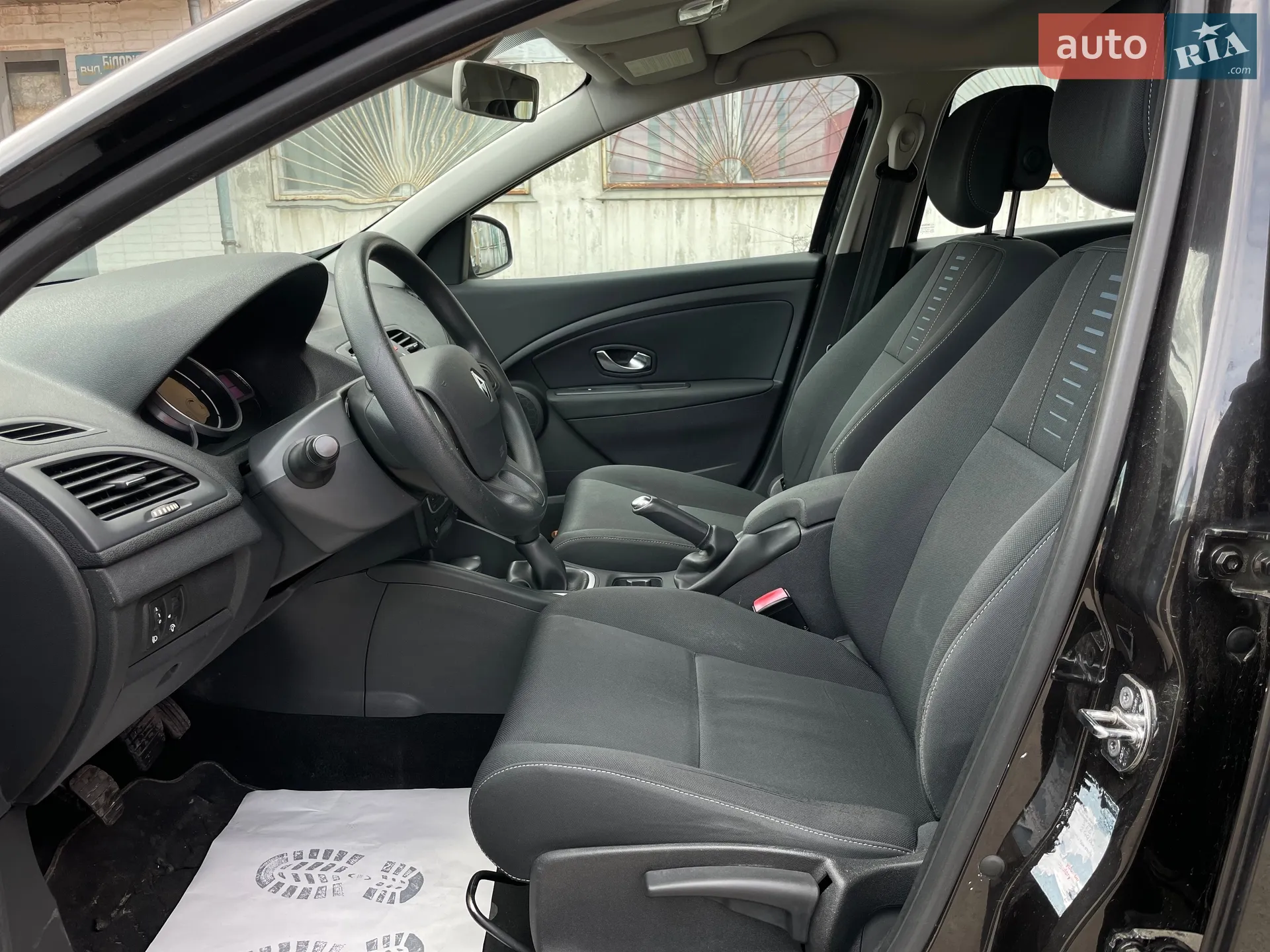 2010 Renault Megane - мініатюра 9