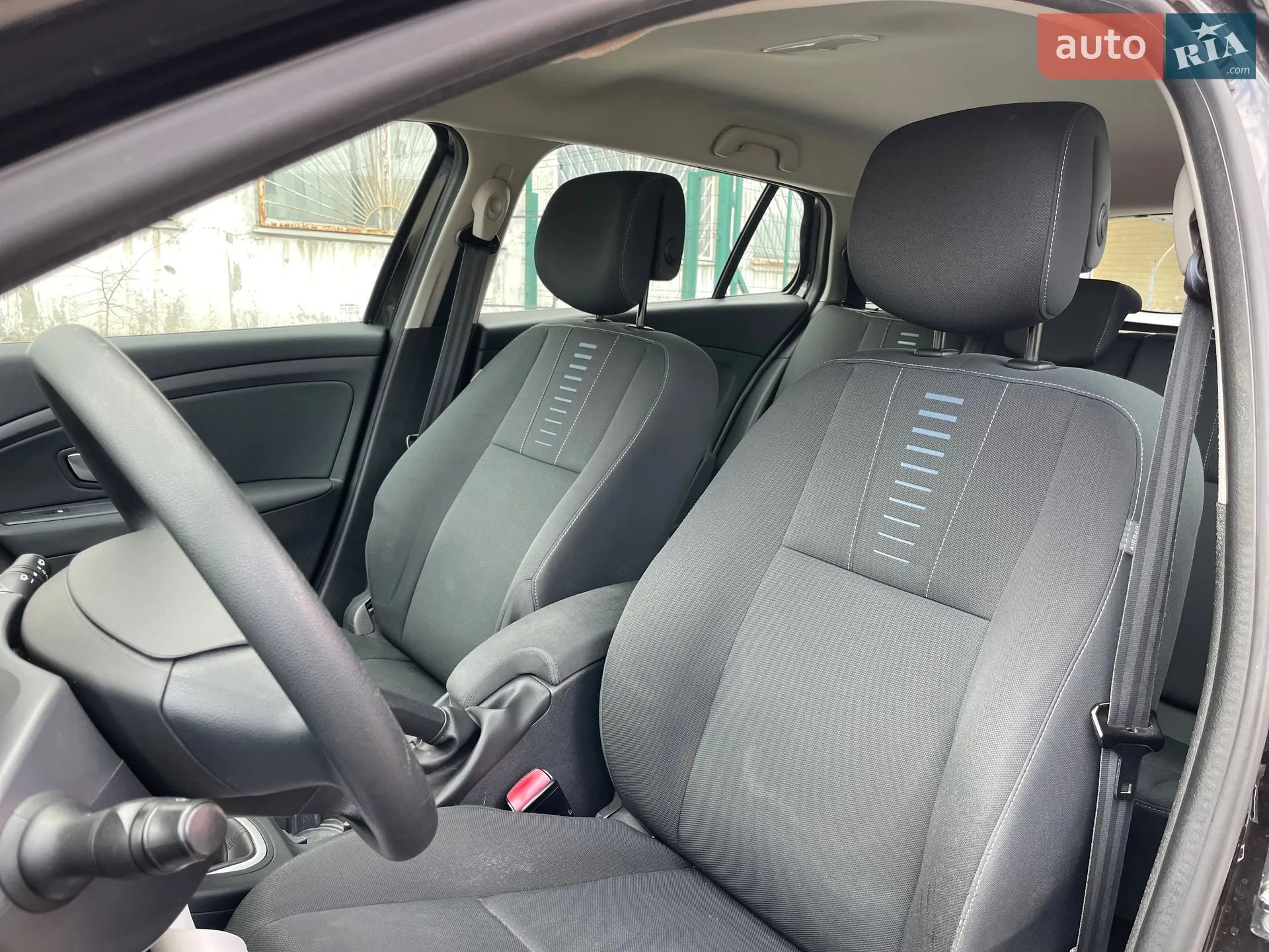 2010 Renault Megane - мініатюра 11
